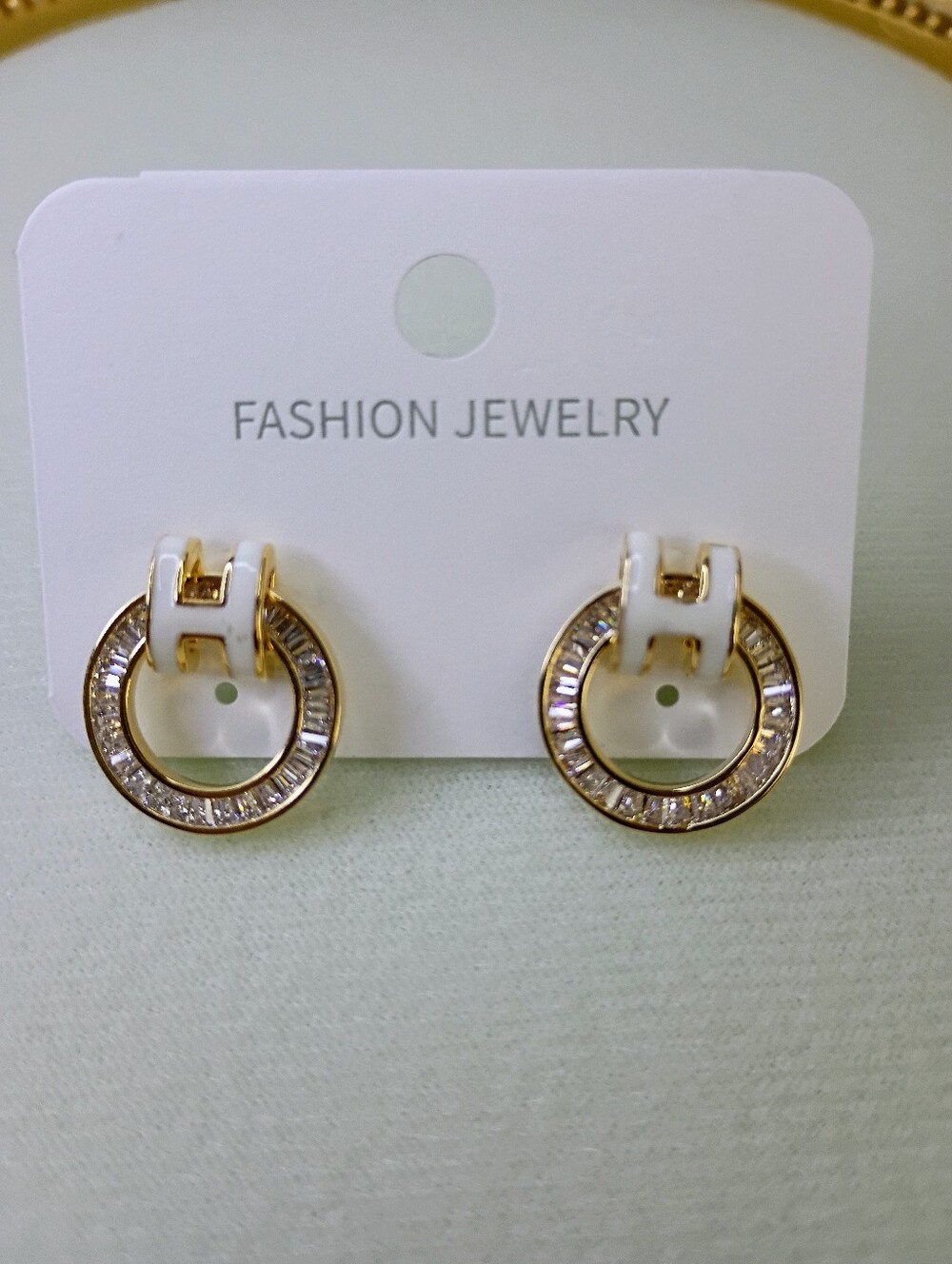 New Fashion Jewelry White and Gold Crystal Hoop Earrings